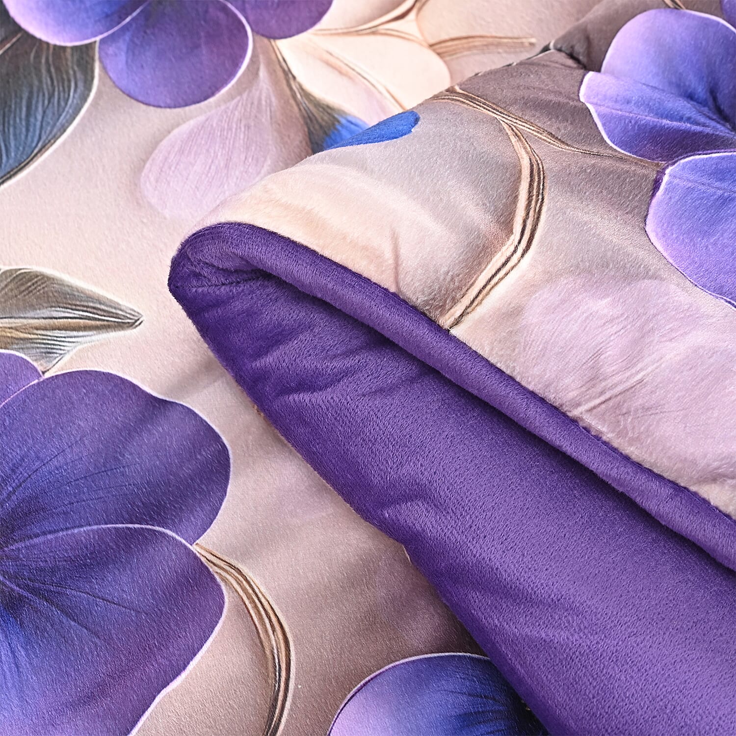 LIVMORE 3-Piece Digital Floral Print Winter Comforter Set