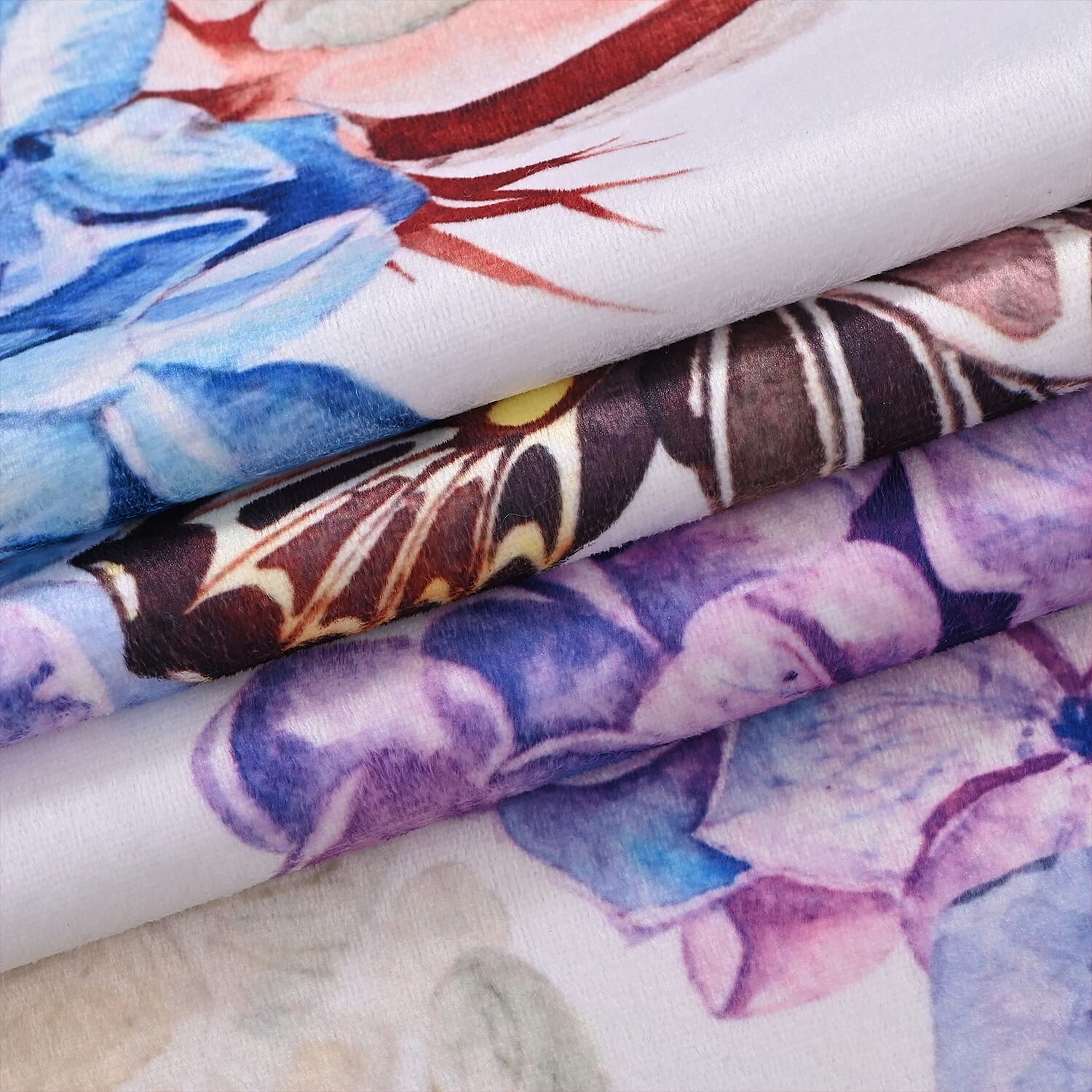 LIVMORE 3-Piece Digital Floral Print Winter Comforter Set