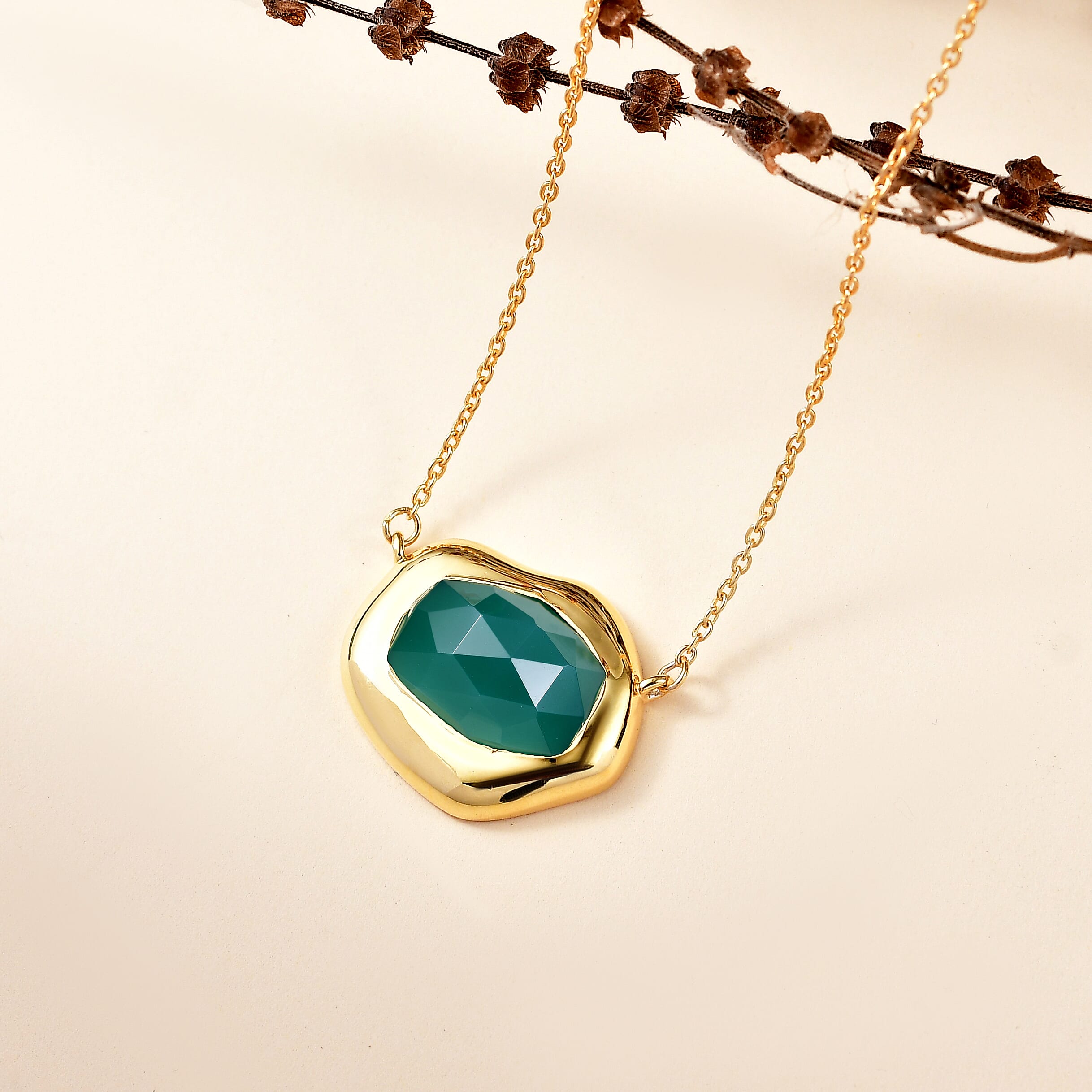 D'Joy Verde Onyx Necklace (Size - 20) in 18K Yellow Gold Plated Sterling Silver 8.53 Ct, Silver Wt. 6.94 Gms.