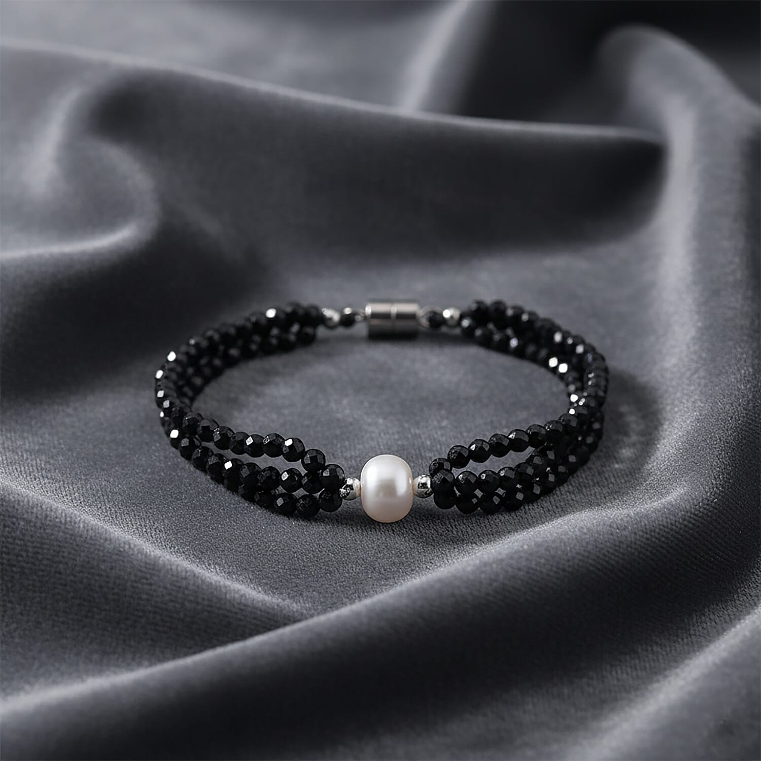White Fresh Water Pearl & Black Spinel Beads Bracelet (Size 7) 35.00 Ct.