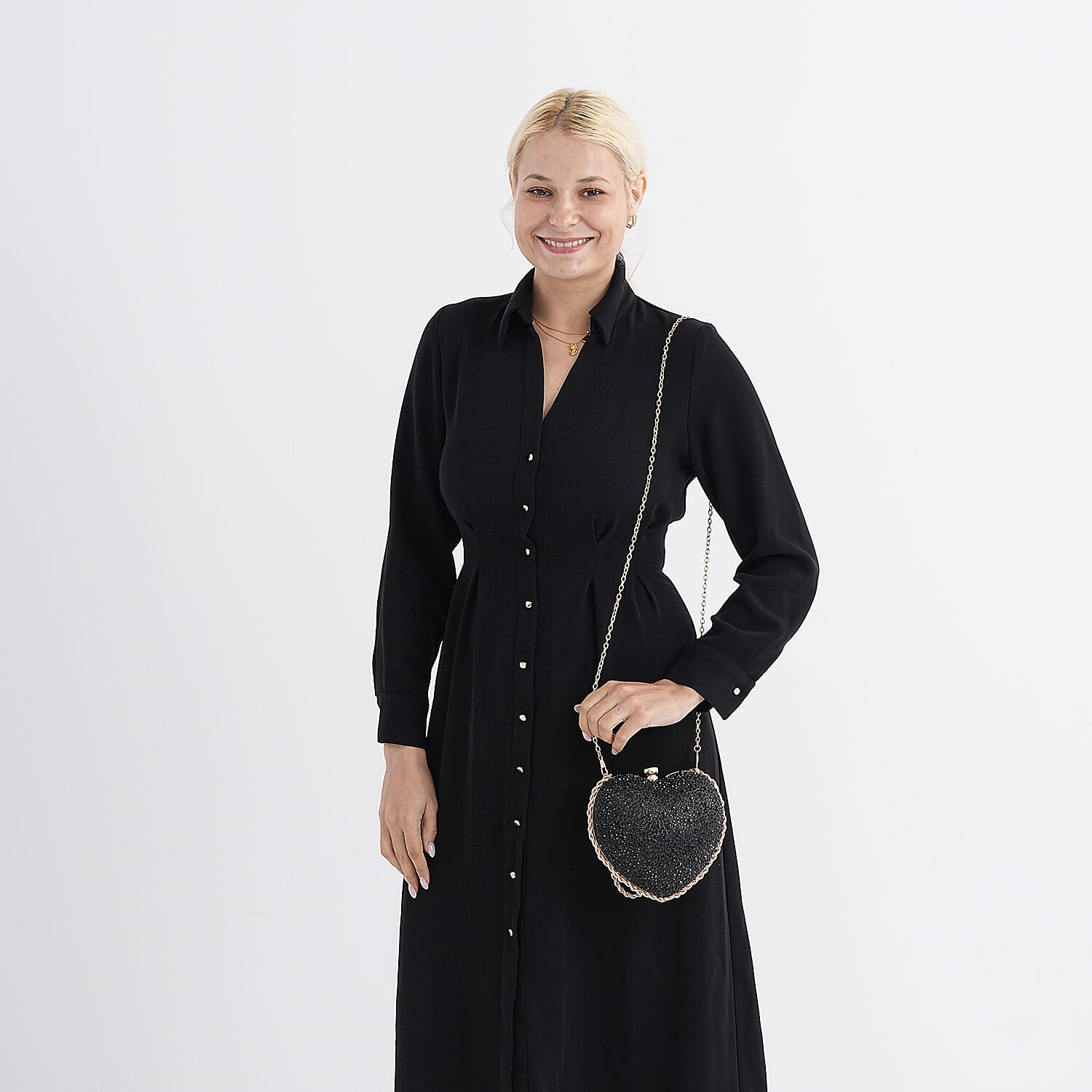 Sheeny Heart-Shaped Crystal Clutch Bag - Black