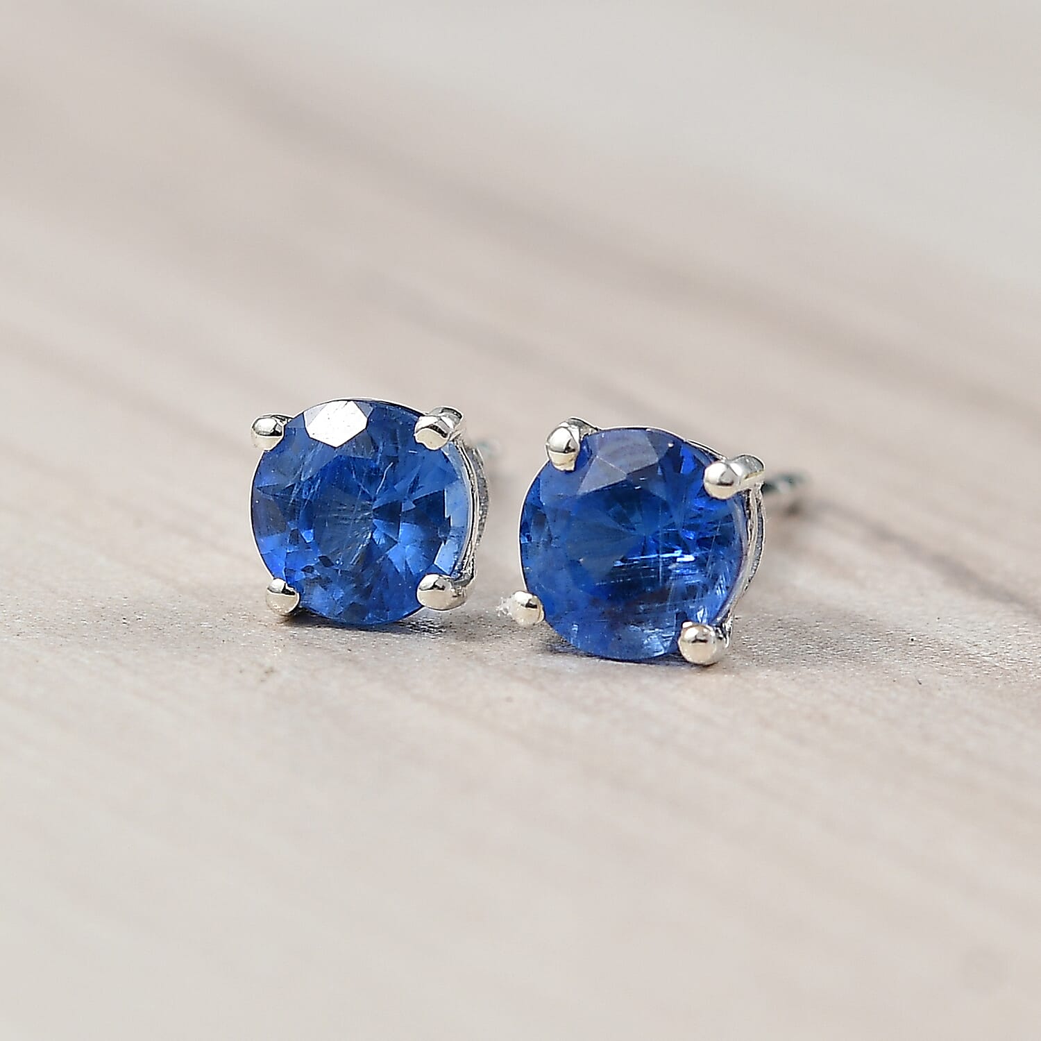 Natural Kashmir kyanite Earring in Platinum Overlay Sterling Silver 1.32 Ct.