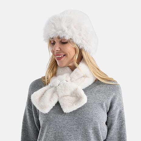 Faux Fur Scarf - Hat Two-Piece Set (One Size) - White