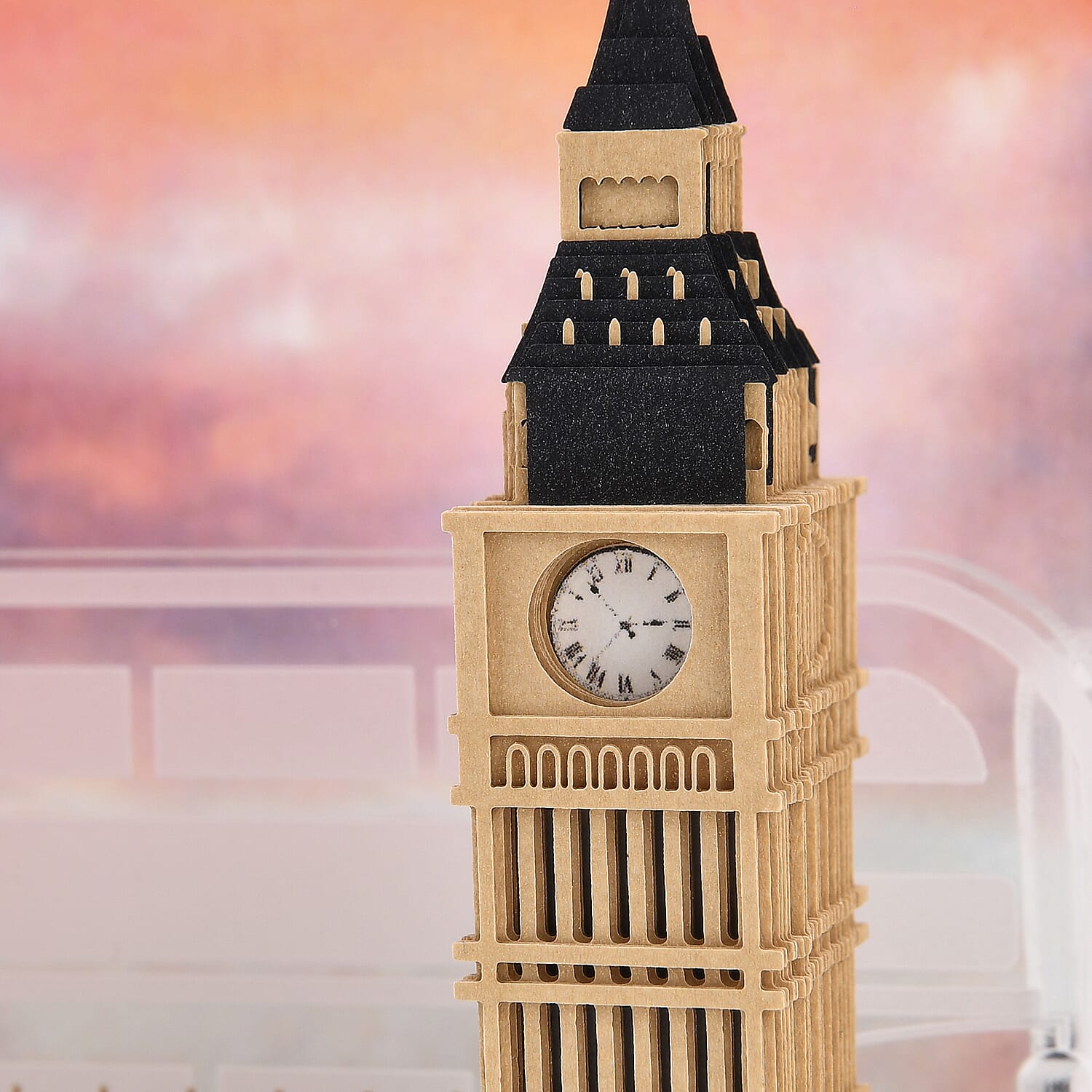 LIVMORE 2026 Big Ben Sculpture Calendar & Acrylic Pen Holder - Brown