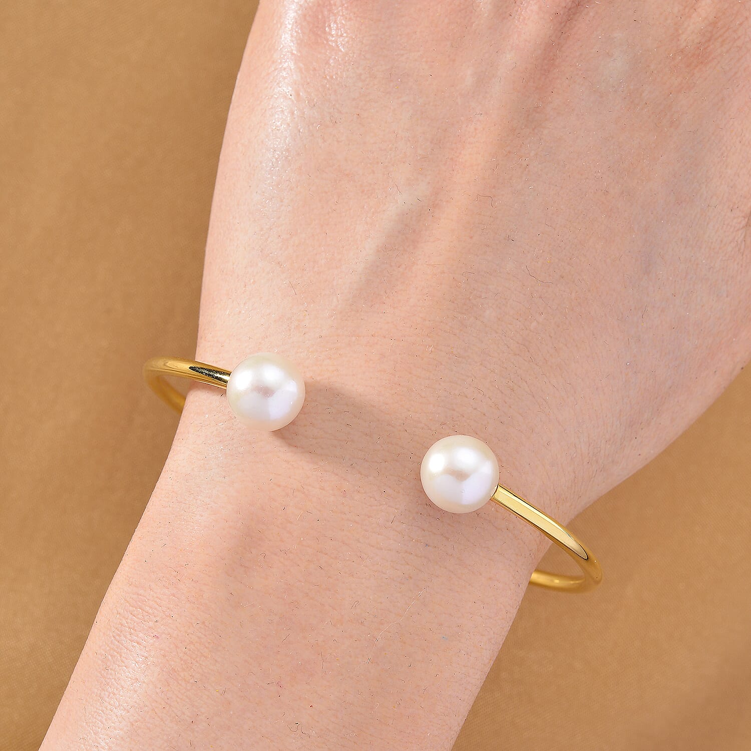 Designer Inspired - D'Joy Edison Pearl Cuff Bangle