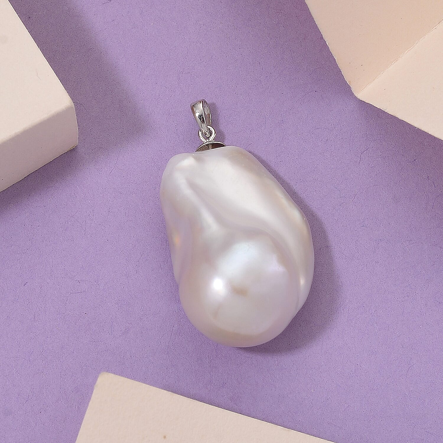 RHAPSODY-950 Platinum AAAA White Baroque Pearl Pendant