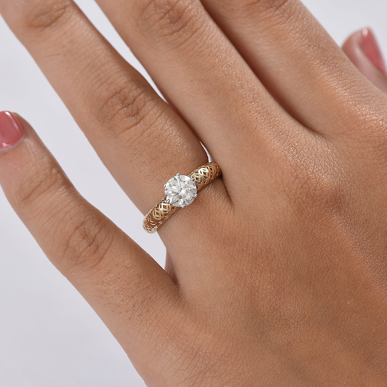 Luxuriant 1carat Lab Grown Mirage Ring in 9K yellow Gold