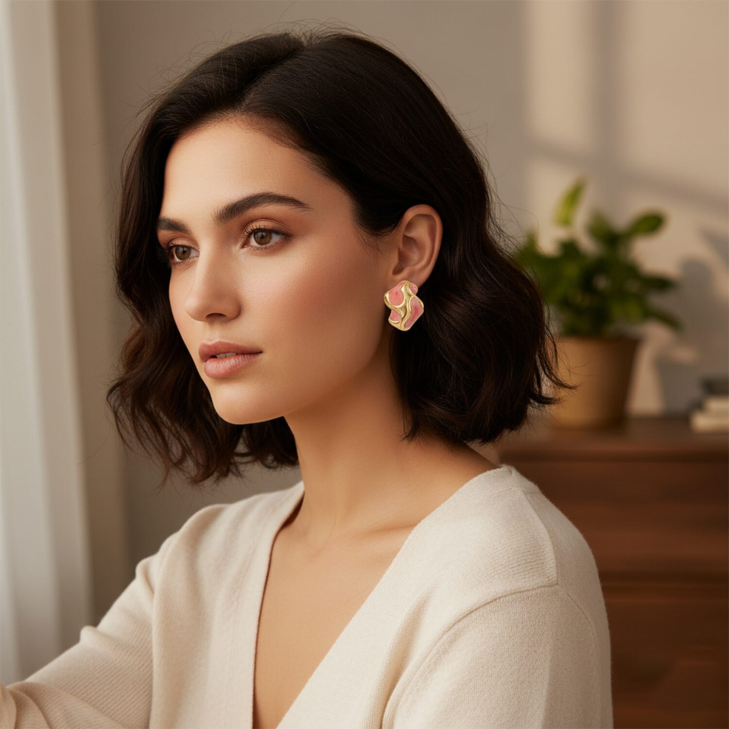 Enamel Earring with Push Back in Yellow Gold Plated