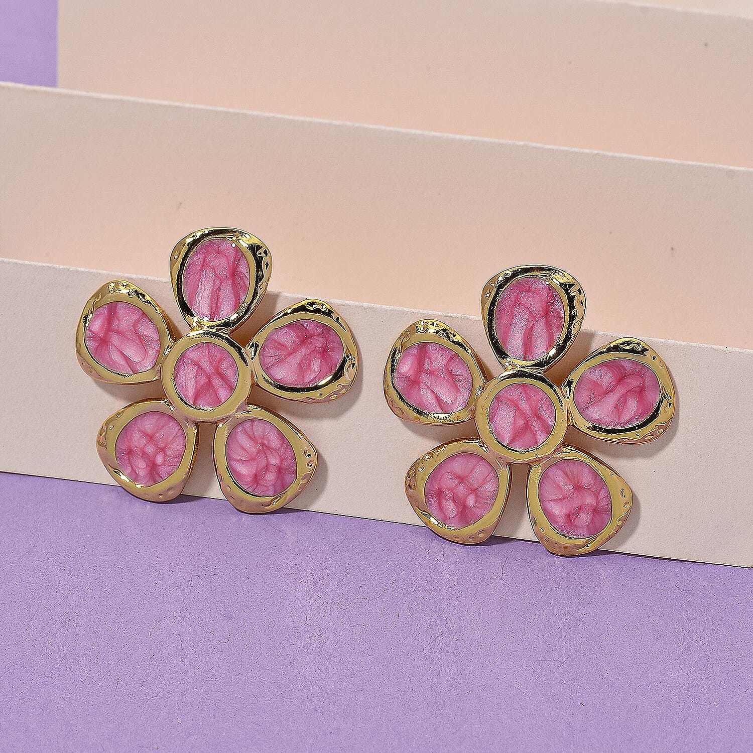 Enamel Earring with Push Back in Yellow Gold Plated