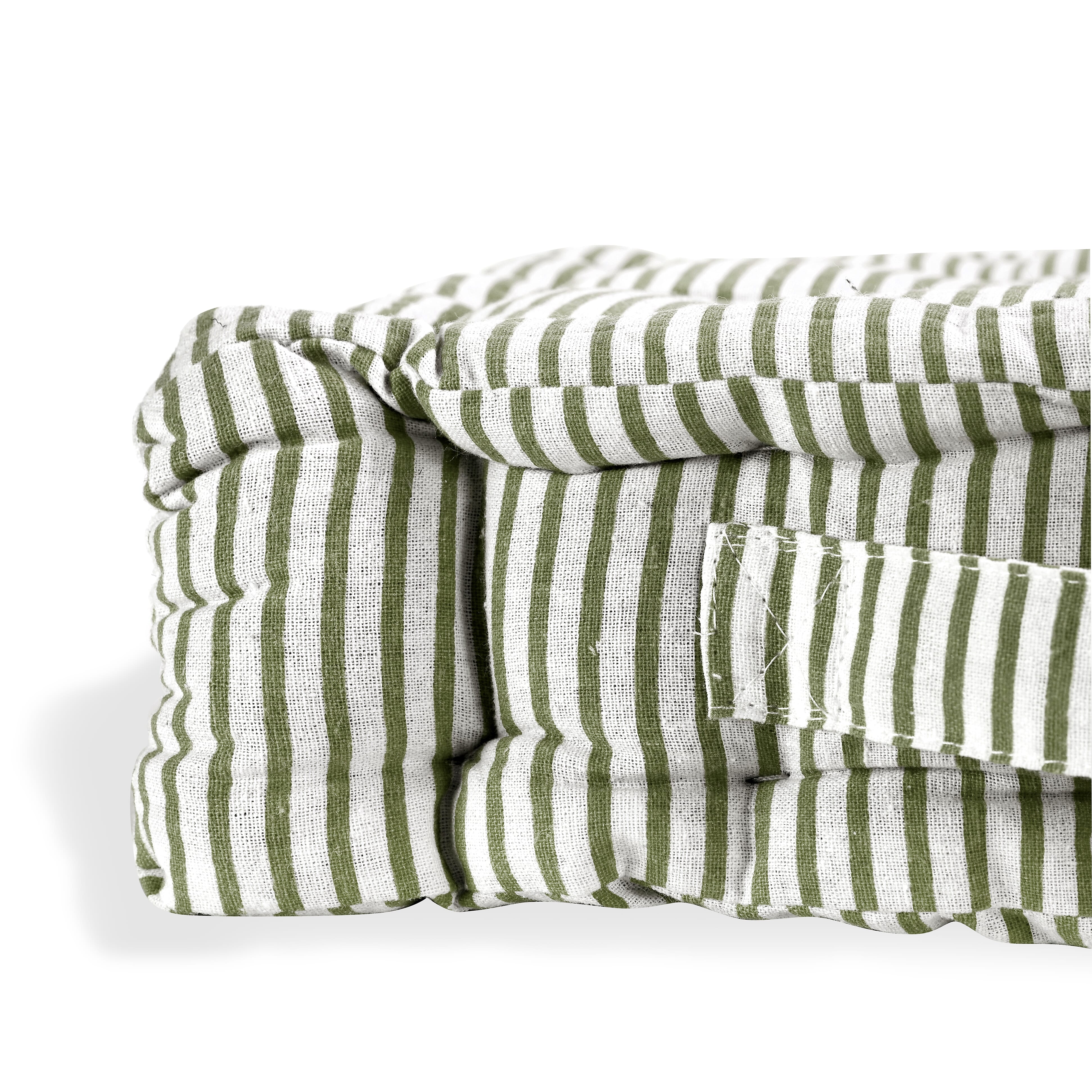 Livmore Set of 2 Cotton Tufted Square Garden Cushions (40 x 40cm) - Green