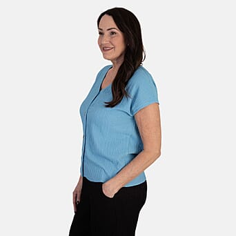https://tjcuk.sirv.com/Products/82/5/8255831/Maisi-Textured-Buttoned-Vest-Top-Size-M-Sky-Blue_8255831_2.jpg?w=342&h=342