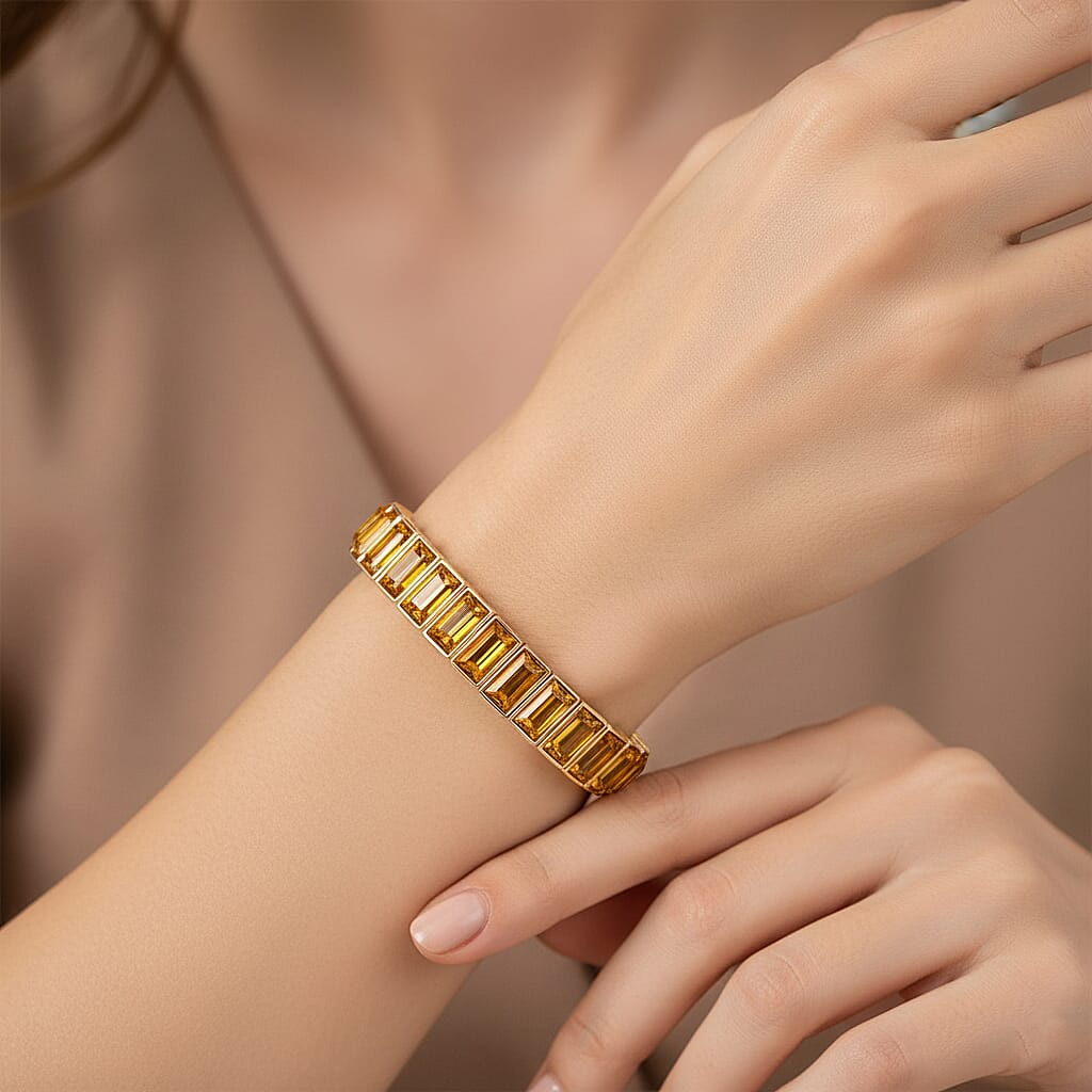 Golden Color Glass Adjustable Bracelet in Yellow Gold Tone