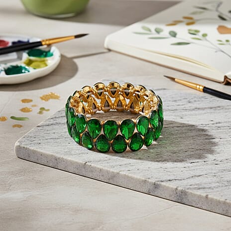 Green Glass Pear Stretchable Bracelet in Yellow Gold Tone