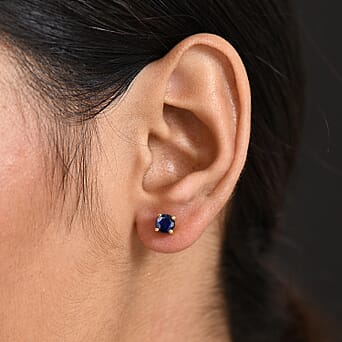 https://tjcuk.sirv.com/Products/82/6/8263238/D-Joy-Masoala-Sapphire-Solitaire-Stud-Push-Post-Earring-Sterling-Silve_8263238_2.jpg?w=342&h=342