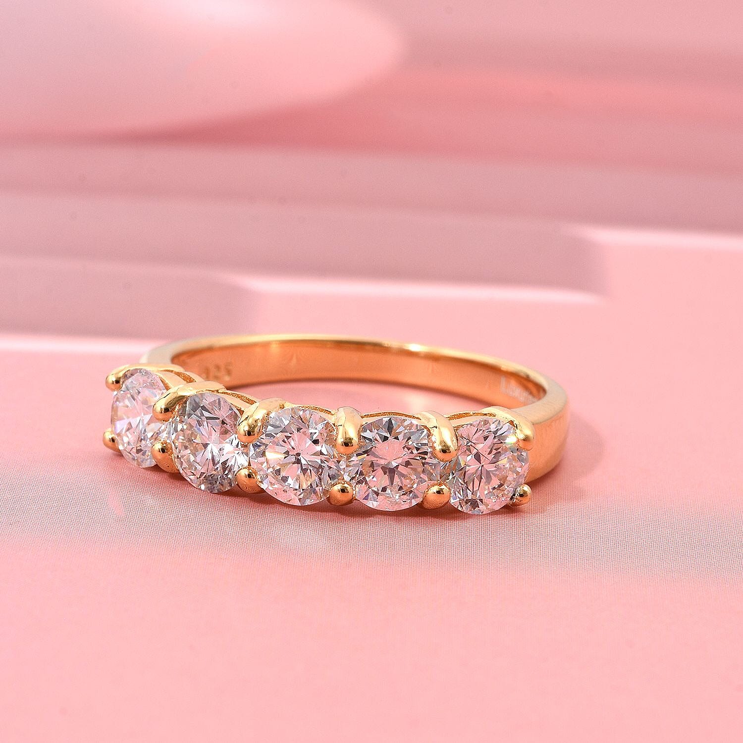 Luxuriant Lab Grown Diamond Ring