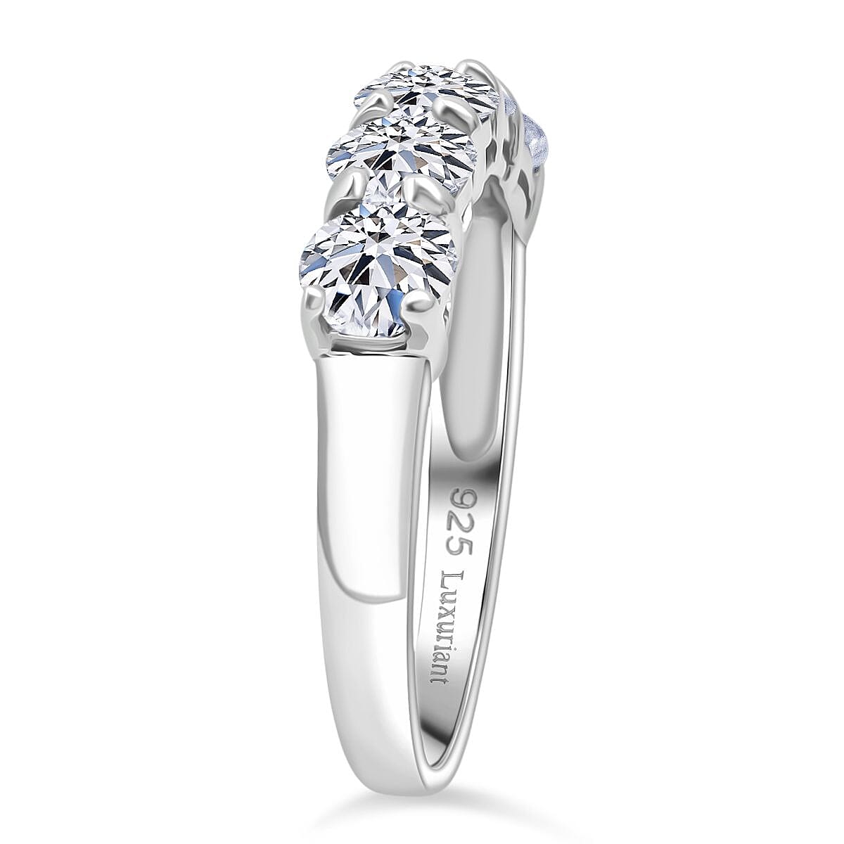 Luxuriant Lab Grown Diamond Ring