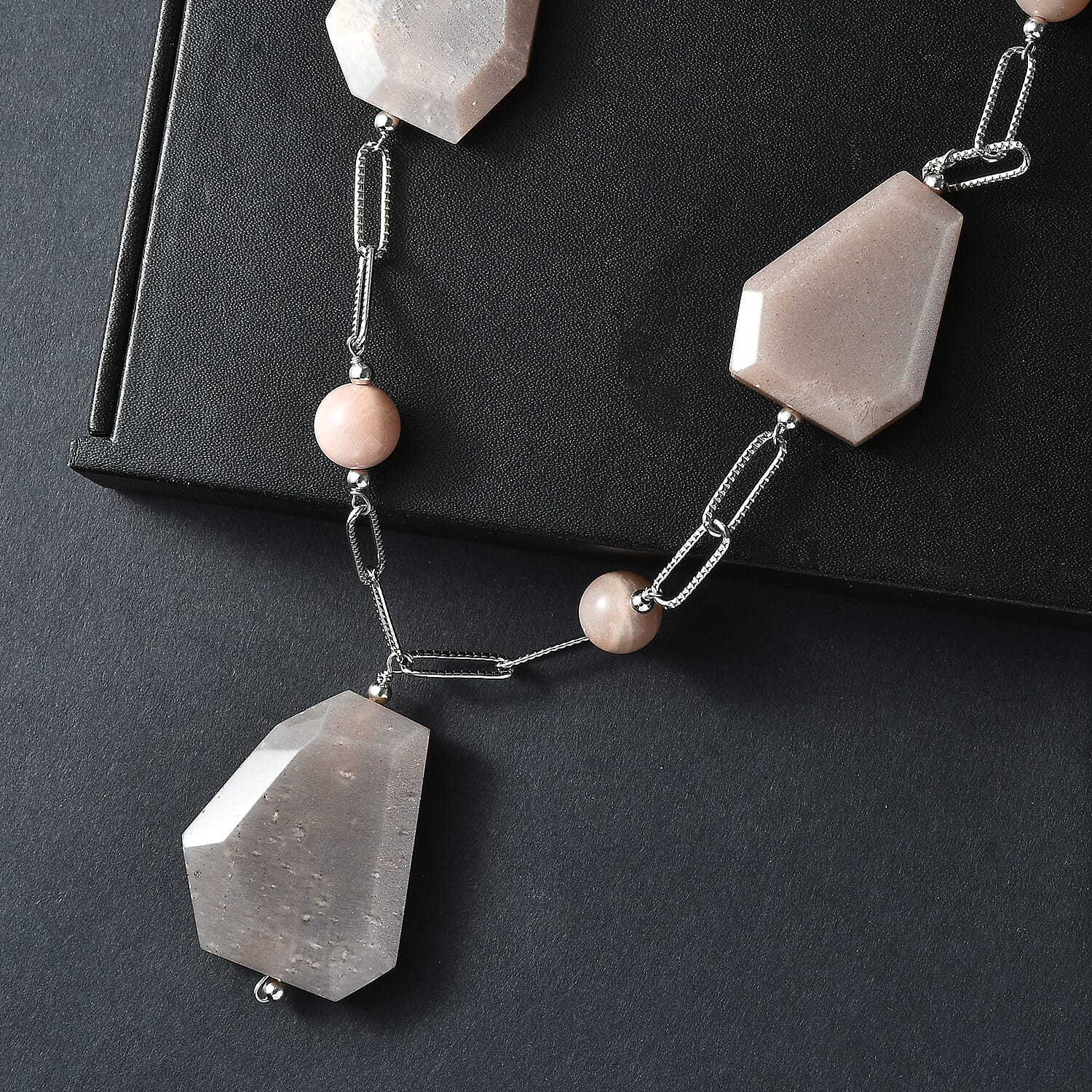 Peach Moonstone Necklace (Size - 20) Silver Tone 240.00 Ct.