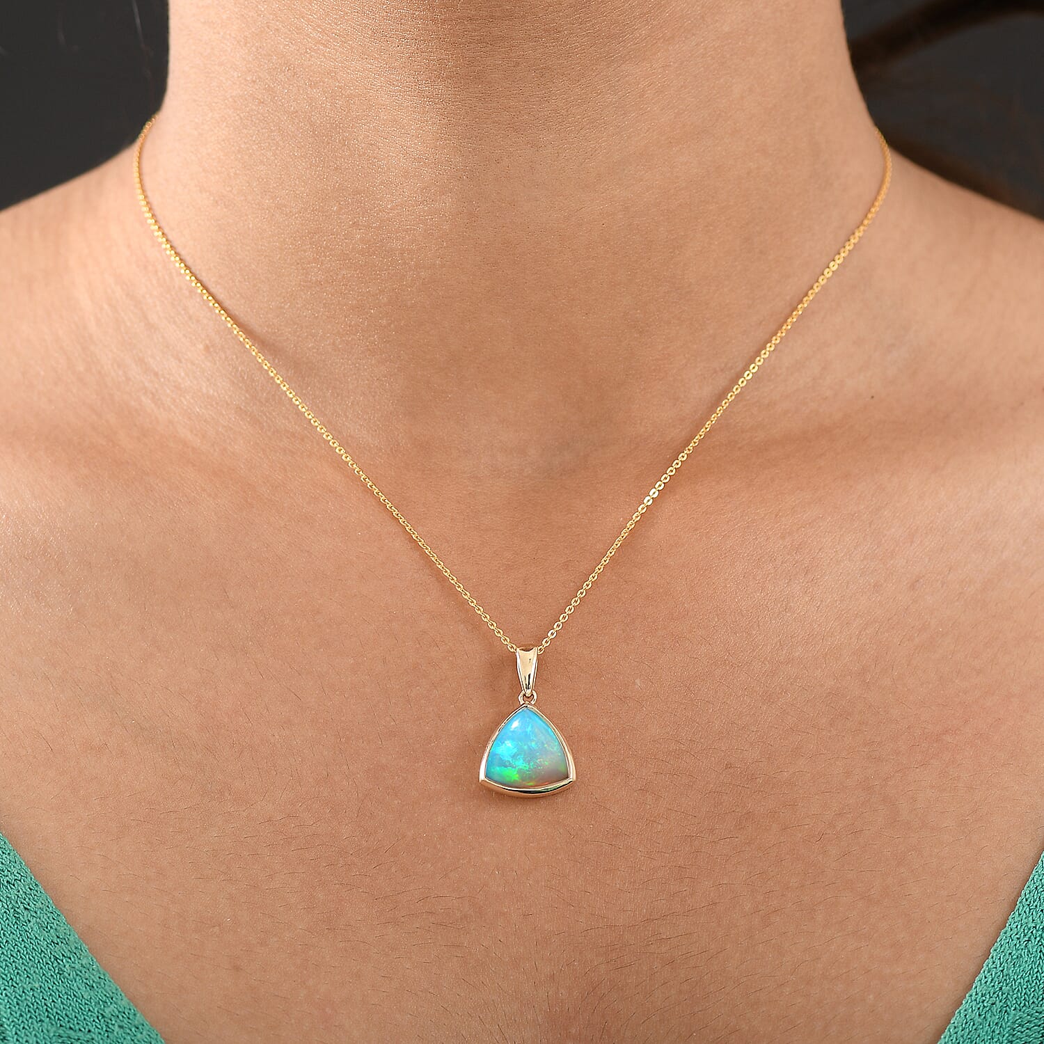 Luxoro 14K Yellow Gold AAA Ethiopian Opal Solitaire Pendant 3.69 Ct.