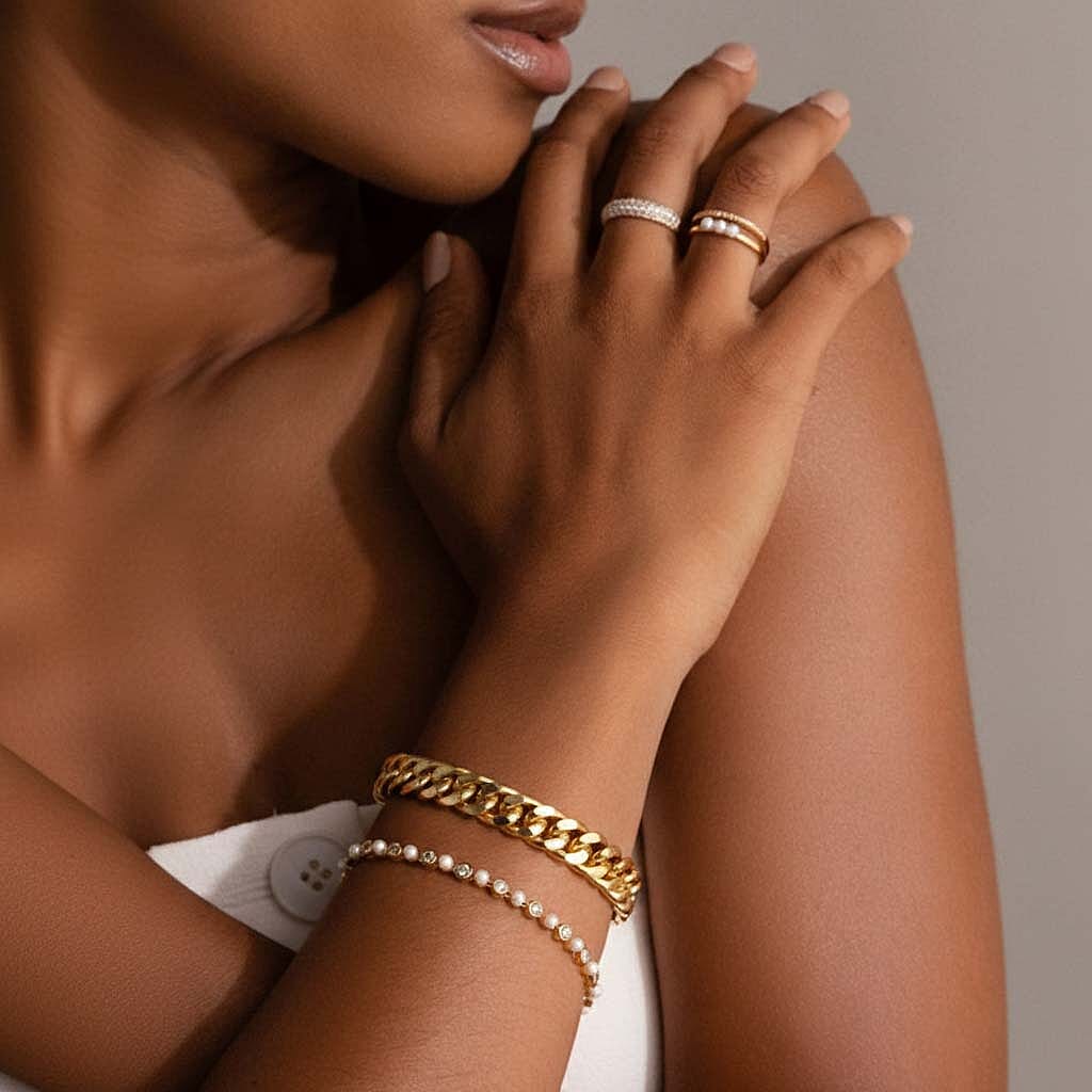 9K Yellow Gold Curb Bracelet (Size - 7.5) with Lobster Clasp, Gold Wt. 5.50 Gms.