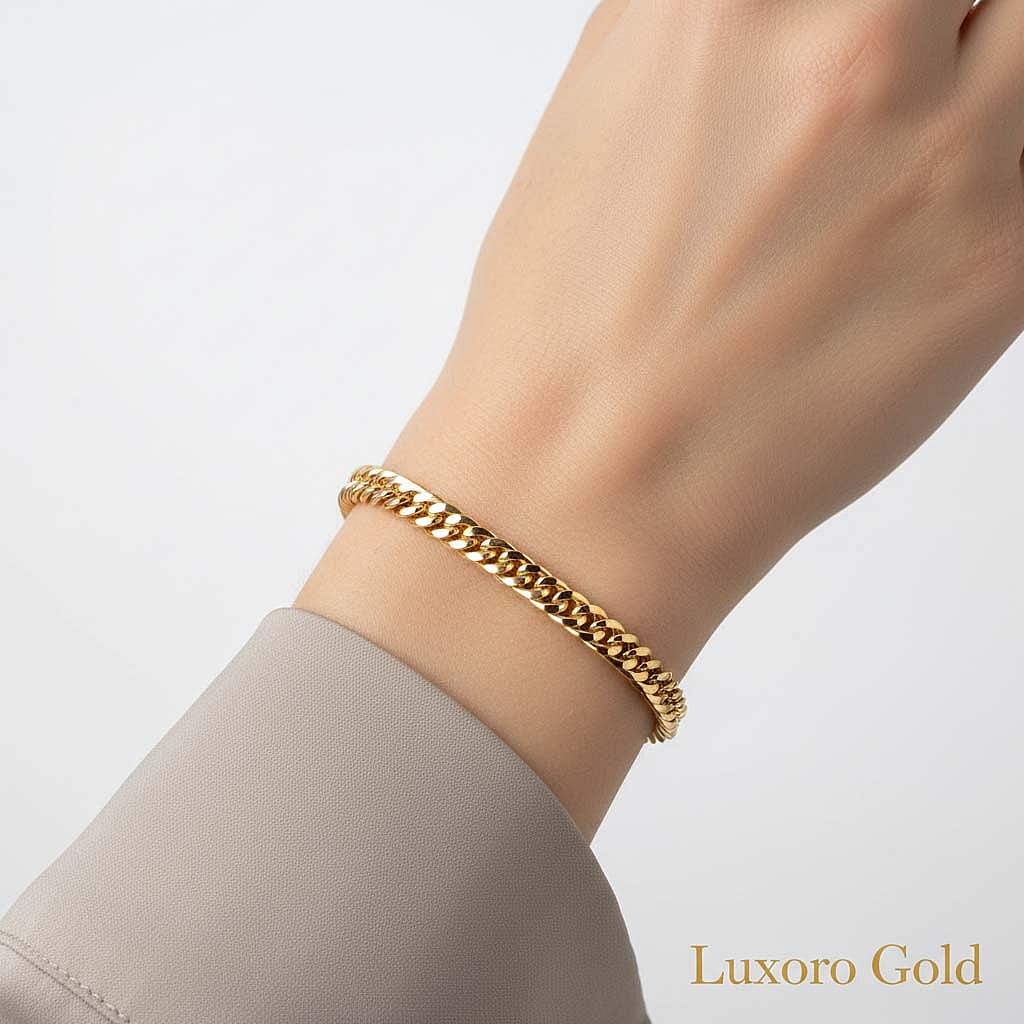 9K Yellow Gold Curb Bracelet (Size - 7.5) with Lobster Clasp, Gold Wt. 5.50 Gms.
