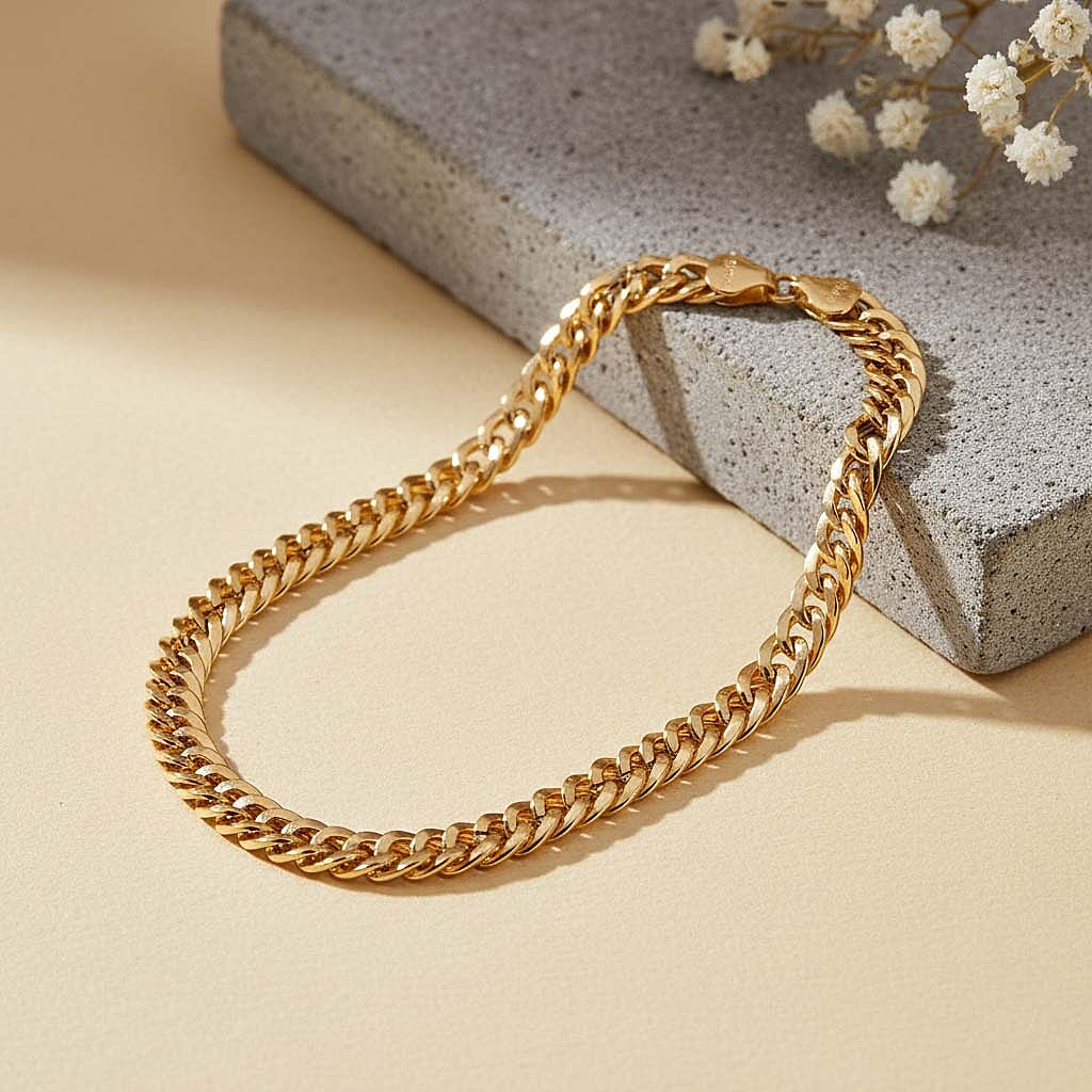 9K Yellow Gold Curb Bracelet (Size - 7.5) with Lobster Clasp, Gold Wt. 5.50 Gms.