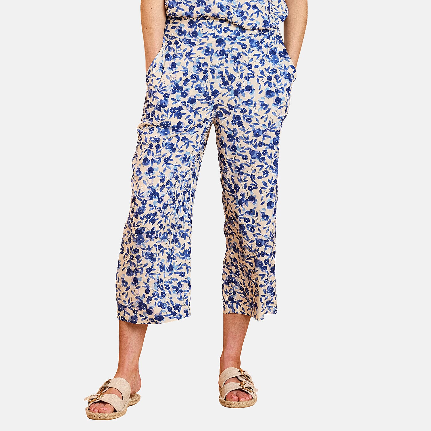Emreco Spun Viscose Elastic Waist Floral Crop Trousers