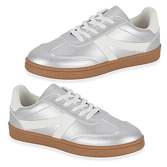 https://tjcuk.sirv.com/Products/82/6/8266005/Urban-Jacks-Matise-Lightweight-Women-s-Trainer-Size-7-Silver_8266005.jpg?w=342&h=342