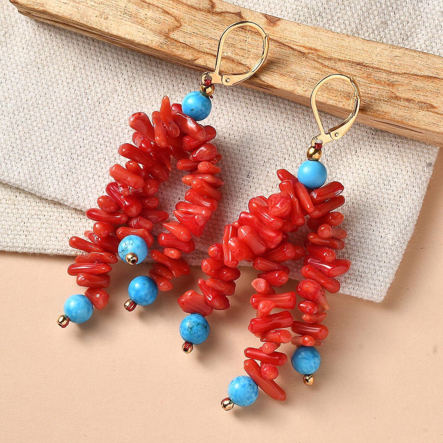 Coral & Magnesite Earring in Yellow Gold Plated 80.00 Ct.