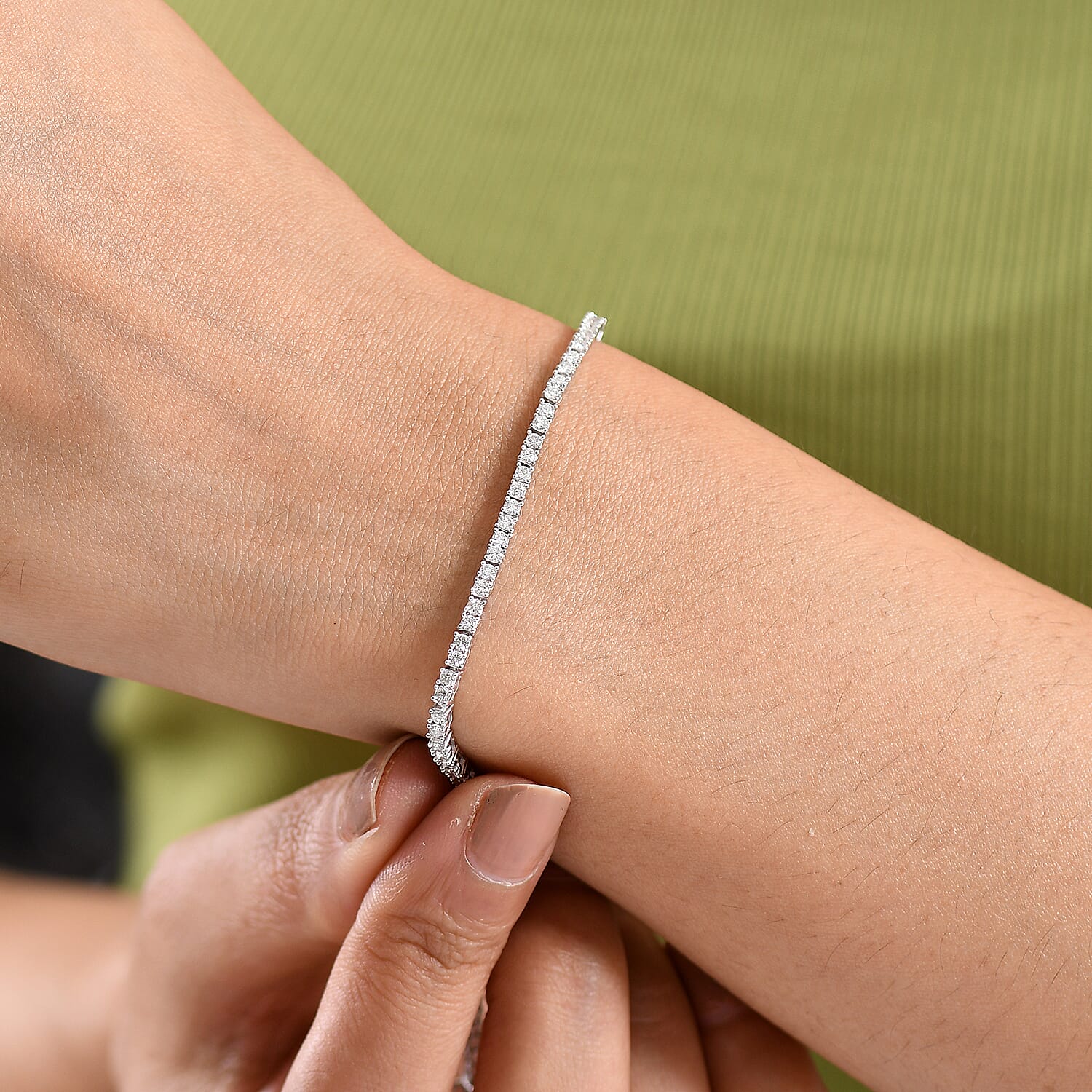 Luxuriant Lab Grown Diamond (SI-GH) Cluster Bracelet (Size 7.5) with GB Lock Box in Rhodium Overlay Sterling Silver 3.00 Ct, Silver Wt. 5.42 Gms.