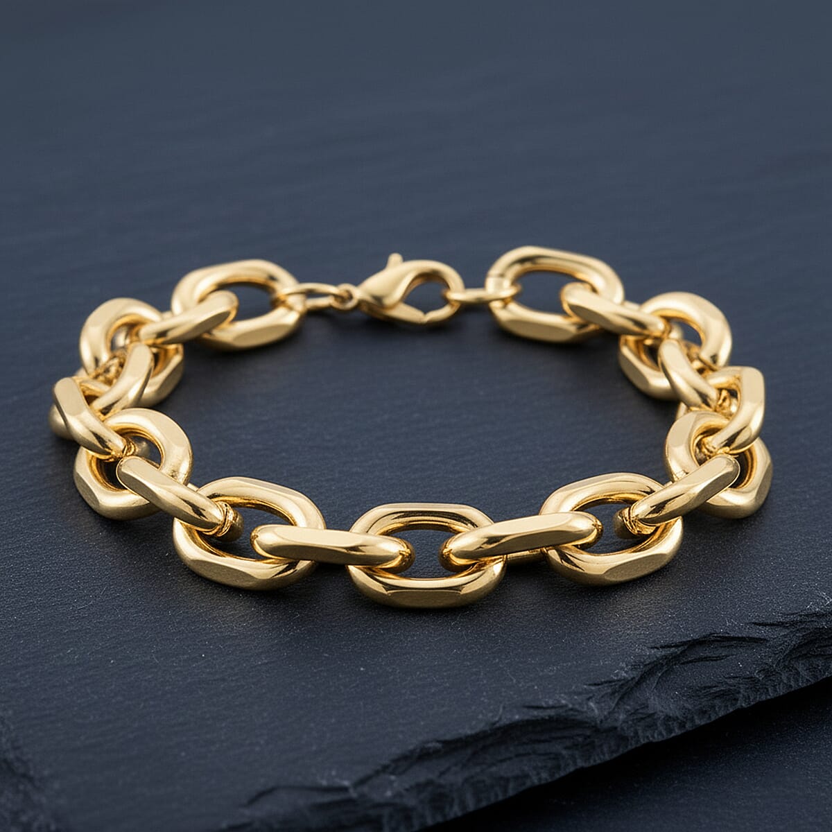 Designer Inspired - Oval Links Bracelet (Size - 8) with Lobster Clasp in Yellow Gold Plated
