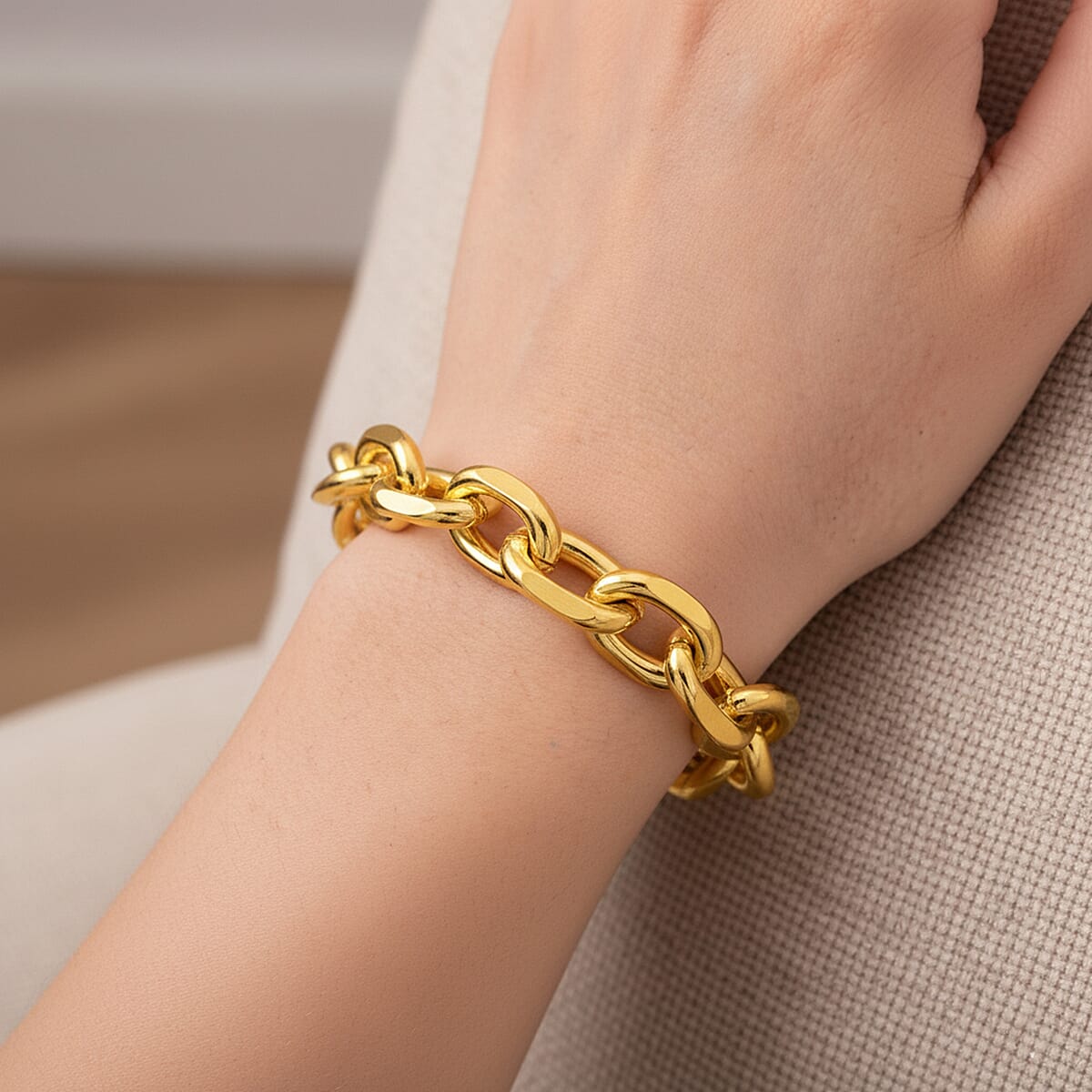 Designer Inspired - Oval Links Bracelet (Size - 8) with Lobster Clasp in Yellow Gold Plated