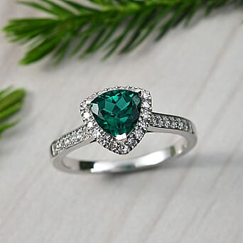 https://tjcuk.sirv.com/Products/82/7/8273107/Luxuriant-Lab-Grown-Emerald-Lab-Grown-Diamond-Main-Stone-With-Side-Sto_8273107_1.jpg?w=342&h=342