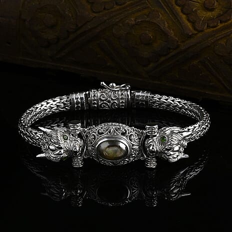 Royal Bali Collection - Black Star Sapphire & Natural Chrome Diopside Handmade Tulang Naga Bracelet (Size 7.5) Sterling Silver 5.68 Ct, Silver Wt. 39.17 Gms.