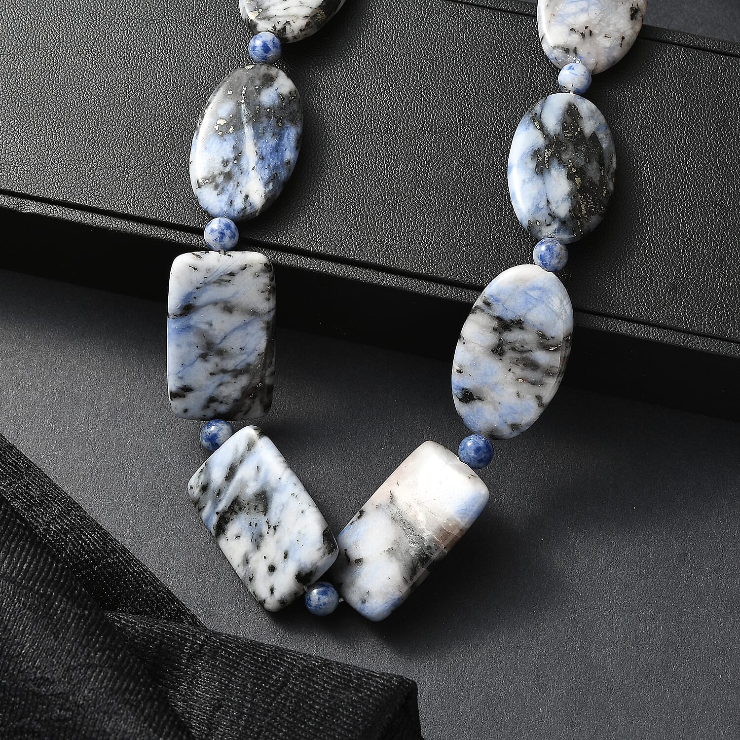 EverTrue Natural Sodalite Necklace (Size 20) in Platinum Overlay 380.00 Ct.