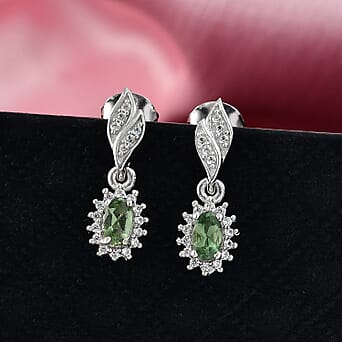 https://tjcuk.sirv.com/Products/82/7/8274498/D-Joy-Green-Apatite-White-Zircon-Solitaire-Stud-Push-Post-Earring-in-R_8274498_1.jpg?w=342&h=342