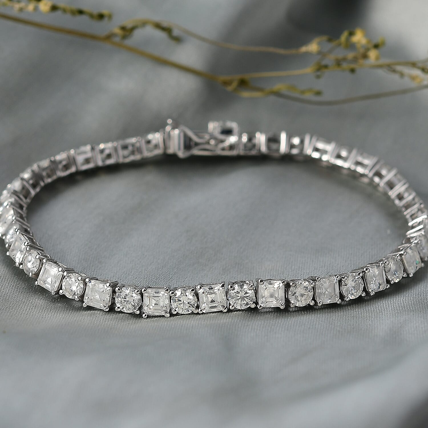D'Joy Moissanite Linking Bracelet (Size 7.5) with GB Lock Box in Rhodium Overlay Sterling Silver 11.74 Ct, Silver Wt. 9.99 Gms.