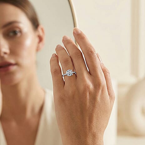 Luxuriant 950 Platinum IGI Certified Lab Grown Diamond (VS-EF) Ring 1.51 Ct, Platinum Wt. 4.16 Gms.