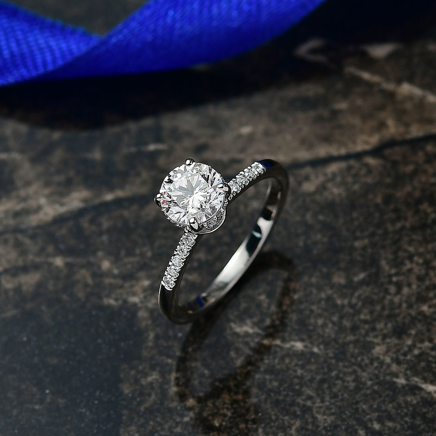 Luxuriant 950 Platinum IGI Certified Lab Grown Diamond (VS-EF) Ring 1.51 Ct, Platinum Wt. 4.16 Gms.