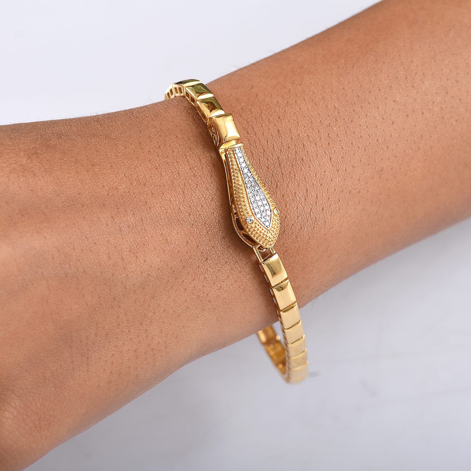 Luxuriant Lab Grown Diamond (SI-GH) Tennis Bracelet (Size 7.5) in 18K Vermeil Yellow Gold Plated Sterling Silver 0.20 Ct, Silver Wt. 14.14 Gms.