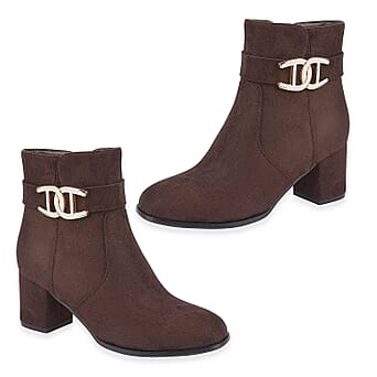 https://tjcuk.sirv.com/Products/82/8/8281333/Emma-Zelda-Suede-Look-Ankle-Boot-With-Gold-Buckle-Size-7-Brown_8281333.jpg?w=342&h=342