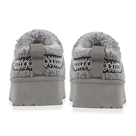 Emma Panda Embroidered Trim Platform Sherpa Boots (Size 7) - Grey