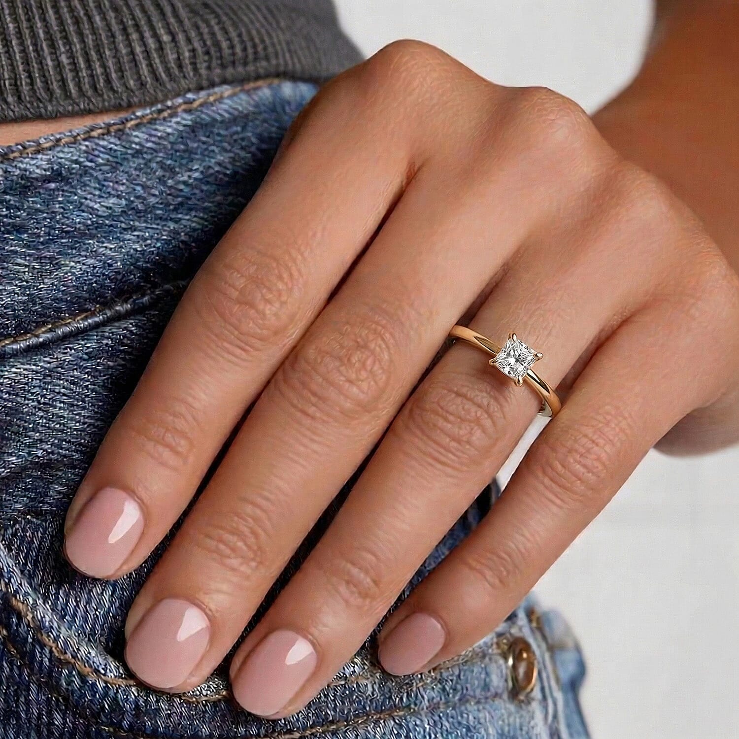 LUXURIANT 1 Ct. Lab Grown Diamond Solitaire Ring in Sterling Silver