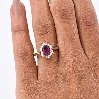 https://tjcuk.sirv.com/Products/82/8/8284398/Luxuriant-10K-Yellow-Gold-AAA-Radiant-Ember-Garnet-Lab-Grown-Diamond-G_8284398_2.jpg?w=342&h=342