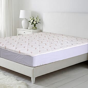 https://tjcuk.sirv.com/Products/82/8/8286463/LIVMORE-Patterned-Mattress-Pad-Size-150x1-cm-White-Copper_8286463.jpg?w=342&h=342