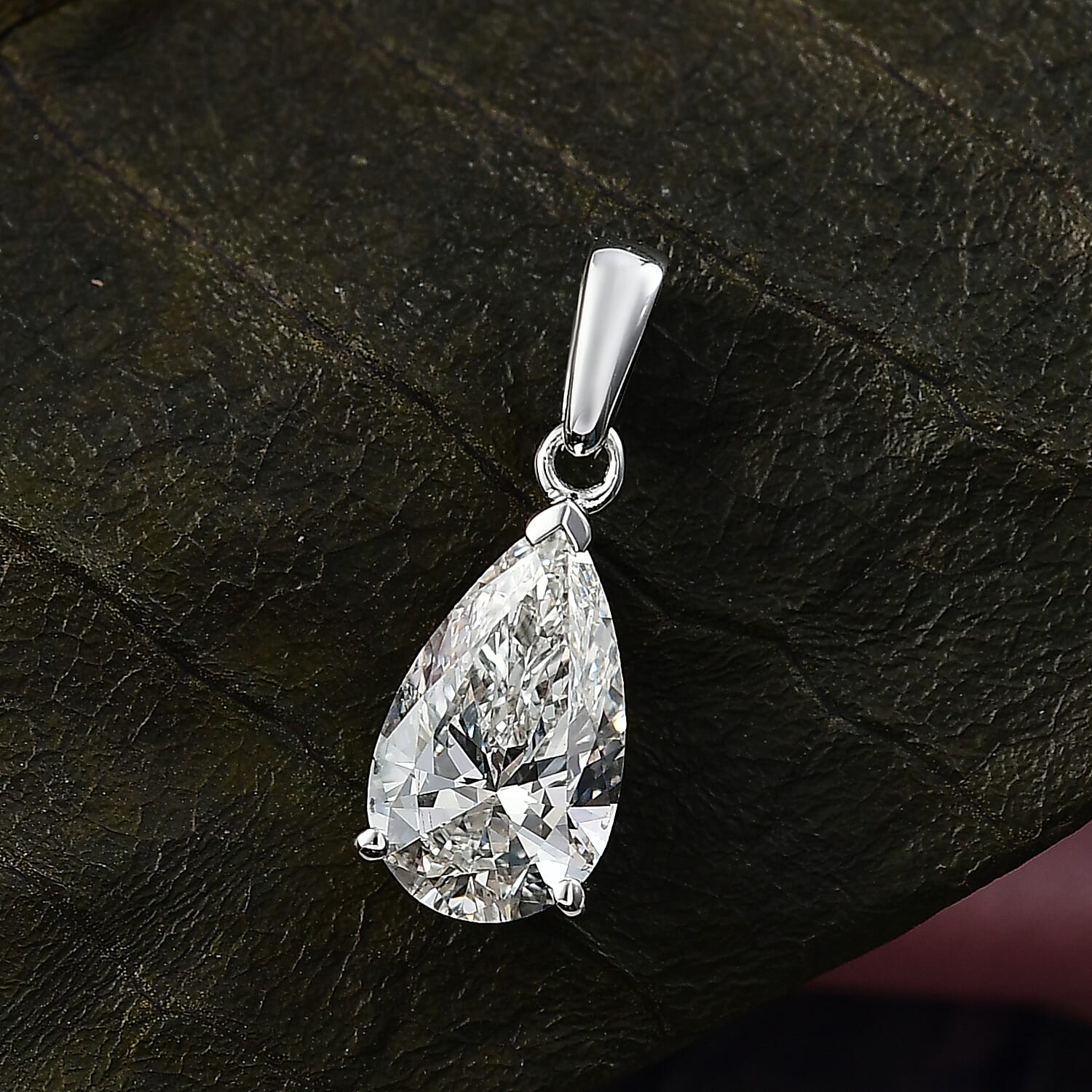Luxuriant 14K White Gold IGI Certified Pear Cut Lab Grown Diamond (VS-EF) Solitaire Pendant 2.04 Ct.