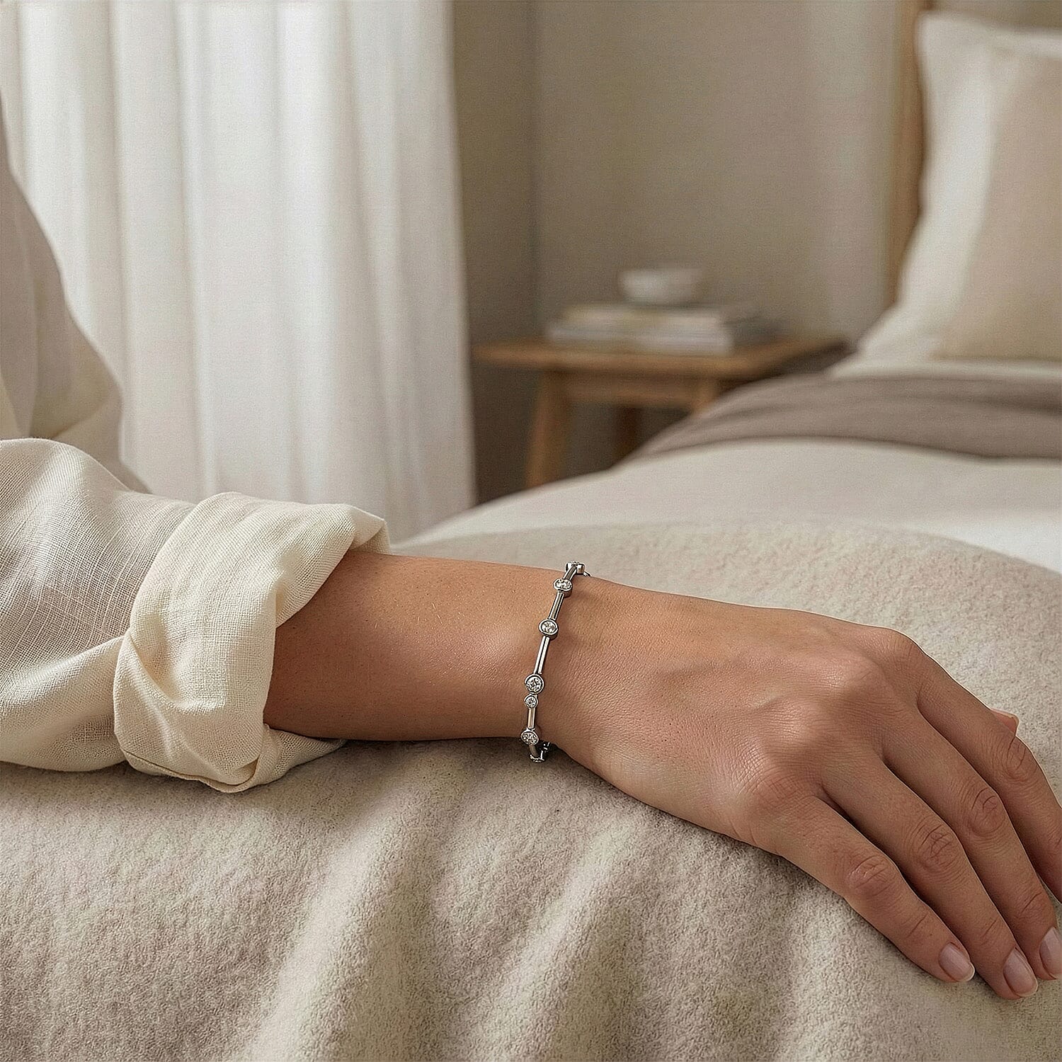 Luxuriant Lab Grown Diamond (SI-GH) Tennis Bracelet (Size 7.5) in Rhodium Overlay Sterling Silver 1.00 Ct