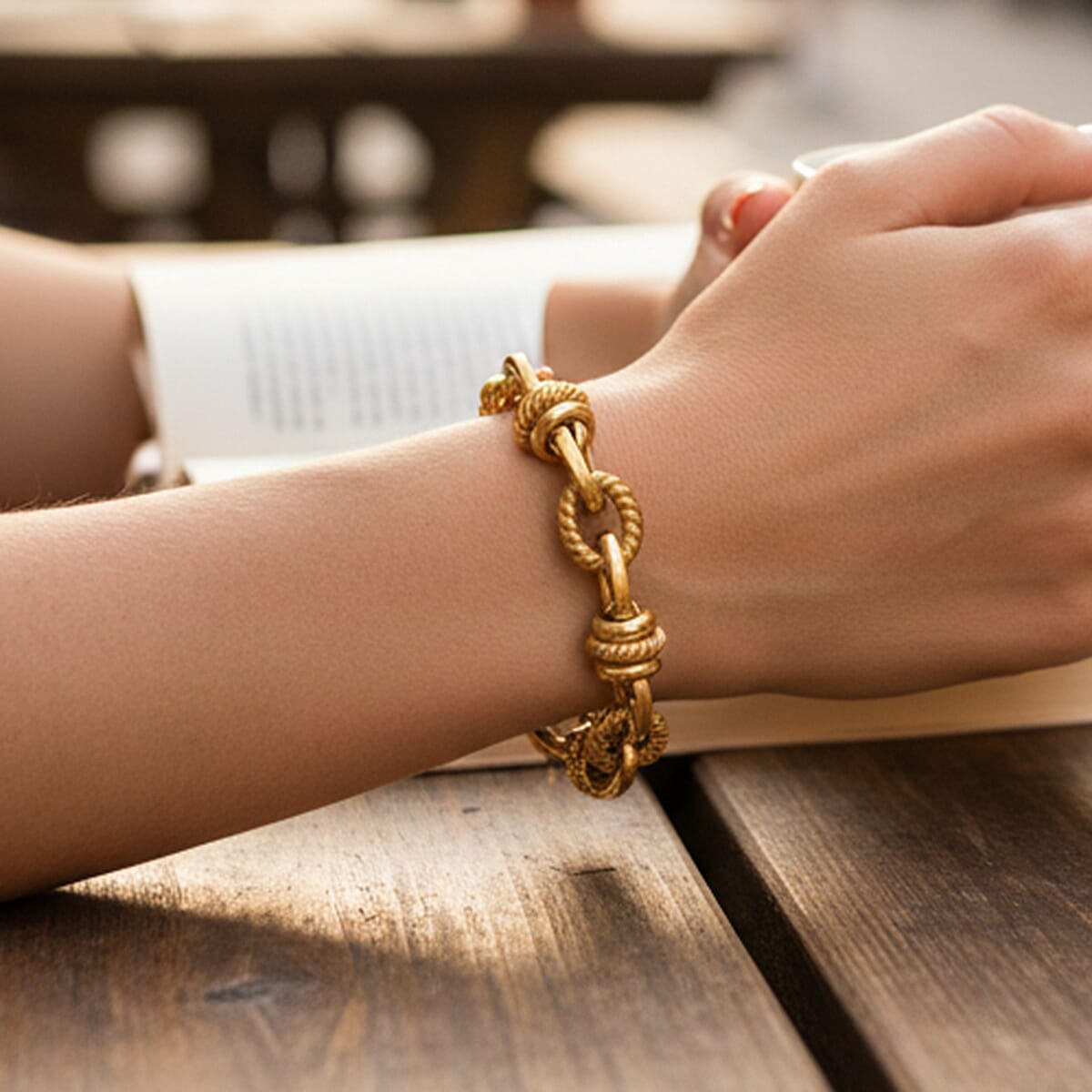 Maestro Collection - 9K Yellow Gold Bracelet (Size 7.5) with Lobster Clasp, 8.00 gram