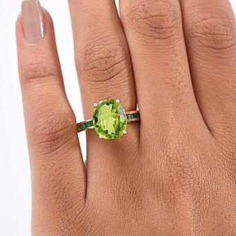 https://tjcuk.sirv.com/Products/82/9/8291149/9K-Yellow-Gold-AAA-Peridot-Zambian-Emerald-Main-Stone-With-Side-Stone-_8291149_2.jpg?w=342&h=342