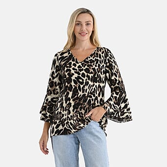 https://tjcuk.sirv.com/Products/82/9/8294577/La-Marey-Printed-Top-Size-Large-Black_8294577.jpg?w=342&h=342