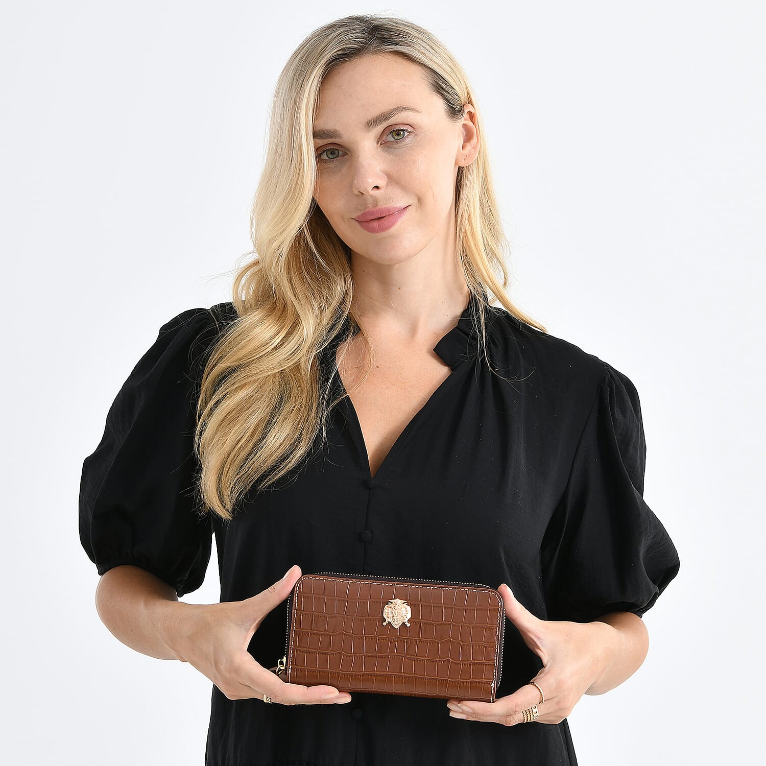 WILLIAM HUNT RFID Croc Embossed 100% Genuine Leather Wallet - Brown